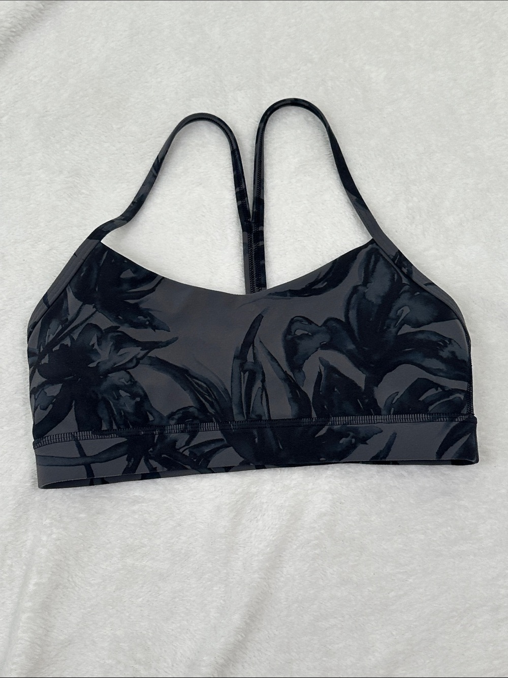 🍁 Lululemon Sports Bra Y-Flow Yoga